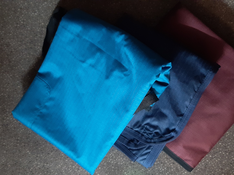 wasserdichte Bockdecken in verschiedenen Farben