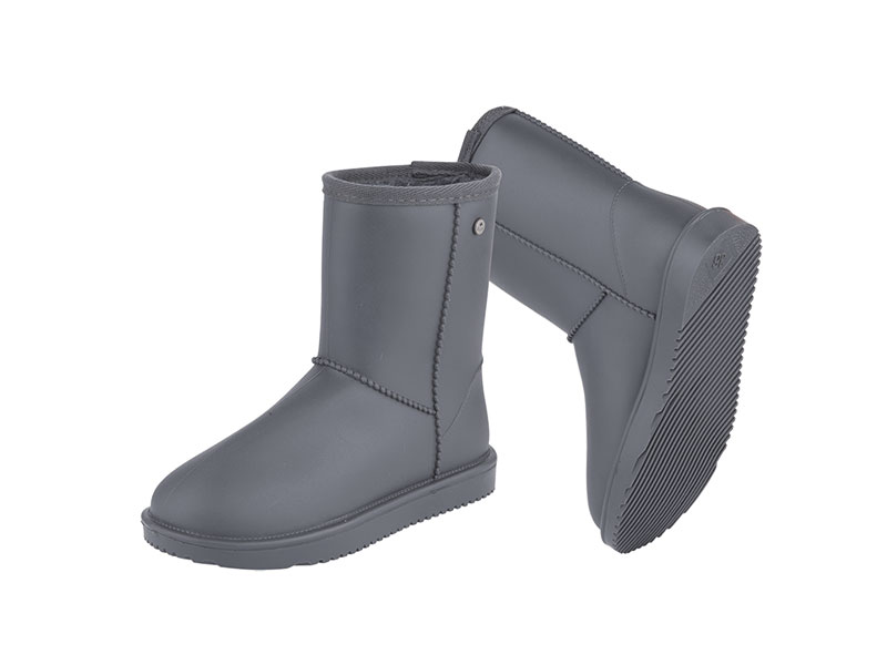 ein Paar schwarze BOOTIE Regenstiefel