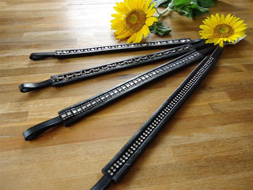 Verschiedene schwarze Stirnbänder