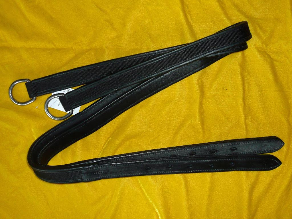 Schwarze Stränge für Pferdegeschirr