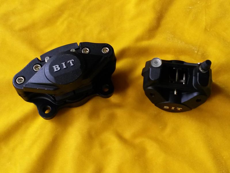 schwarzer Bremssattel