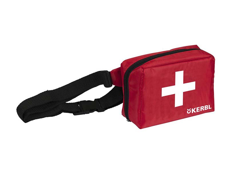 rote Tasche mit Erste Hilfe Ausreitset 
