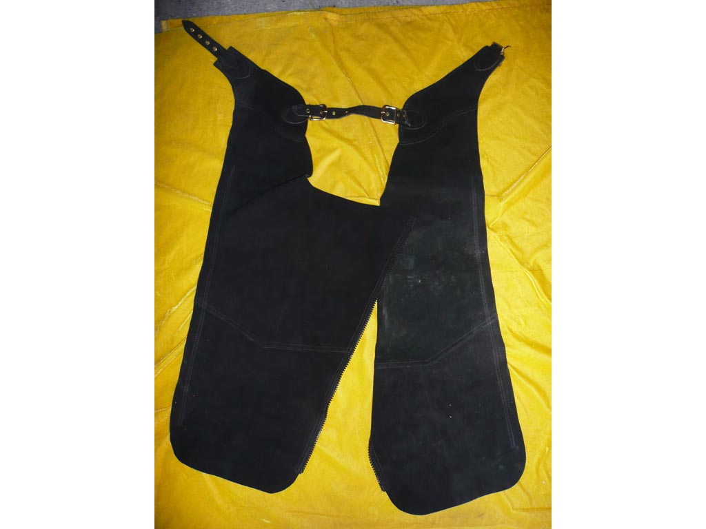 schwarze Westernchaps